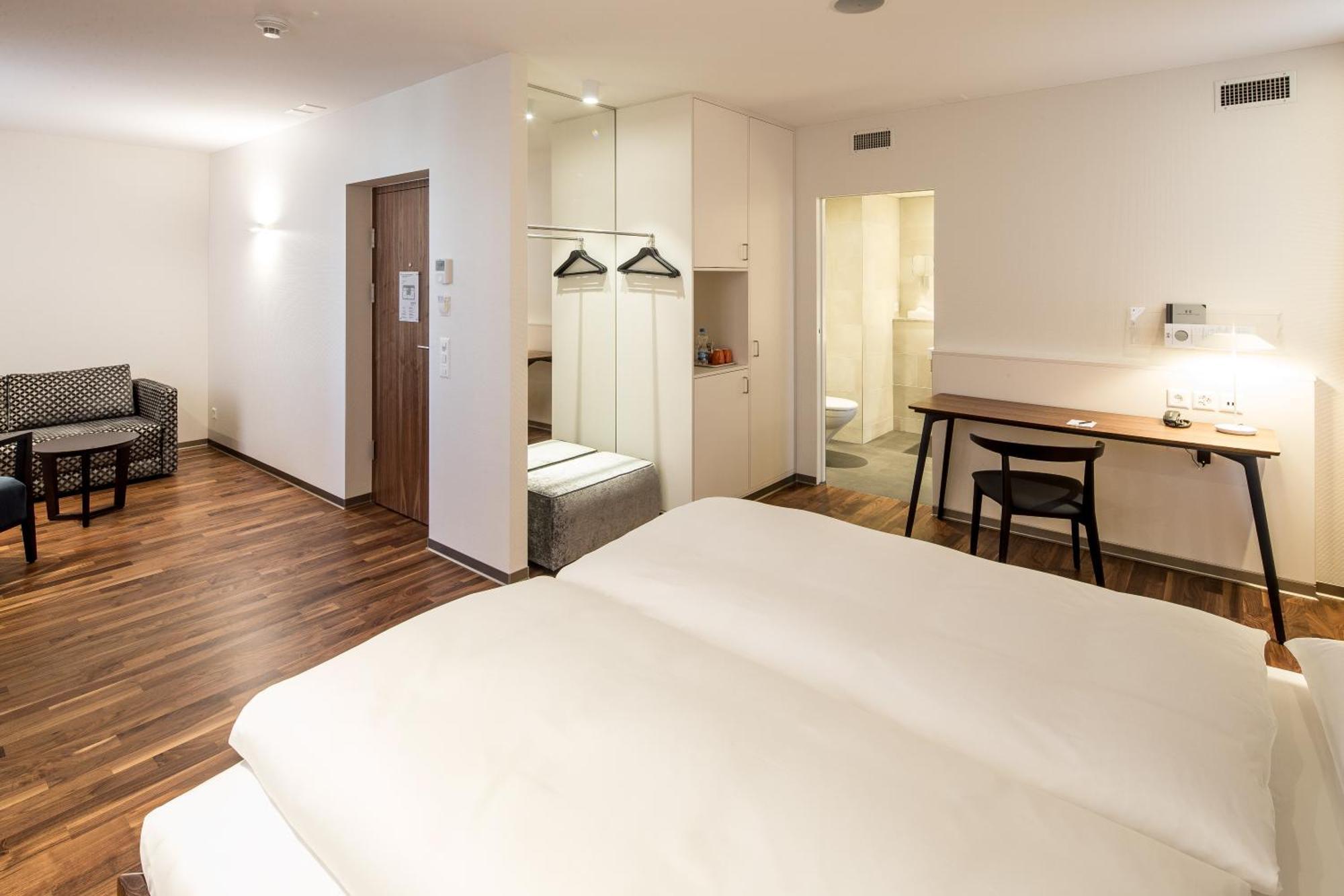 Hotel Schweizerhof Базел Екстериор снимка
