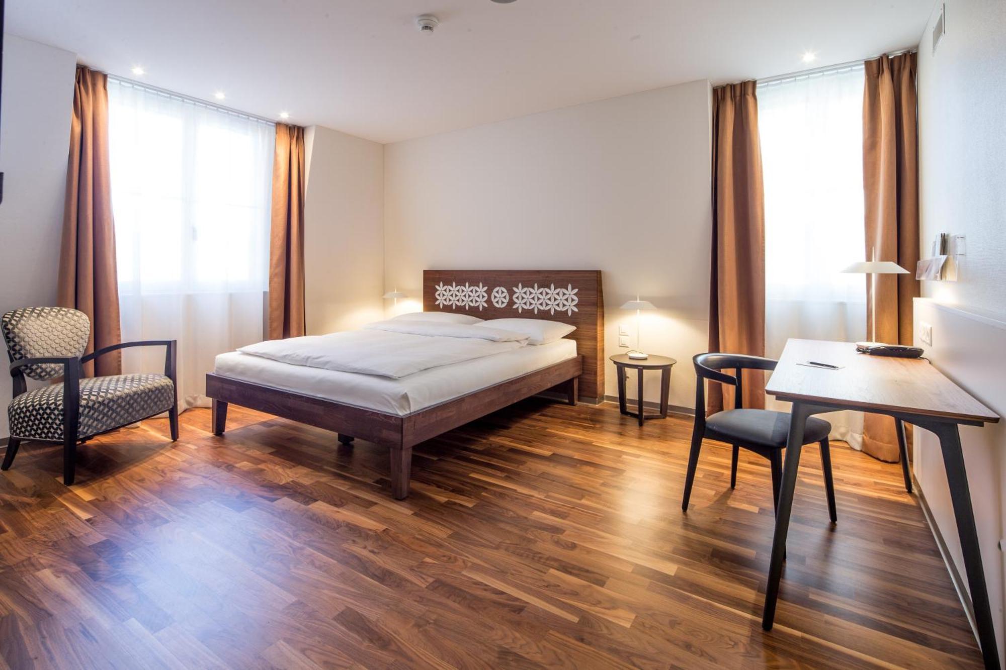 Hotel Schweizerhof Базел Екстериор снимка