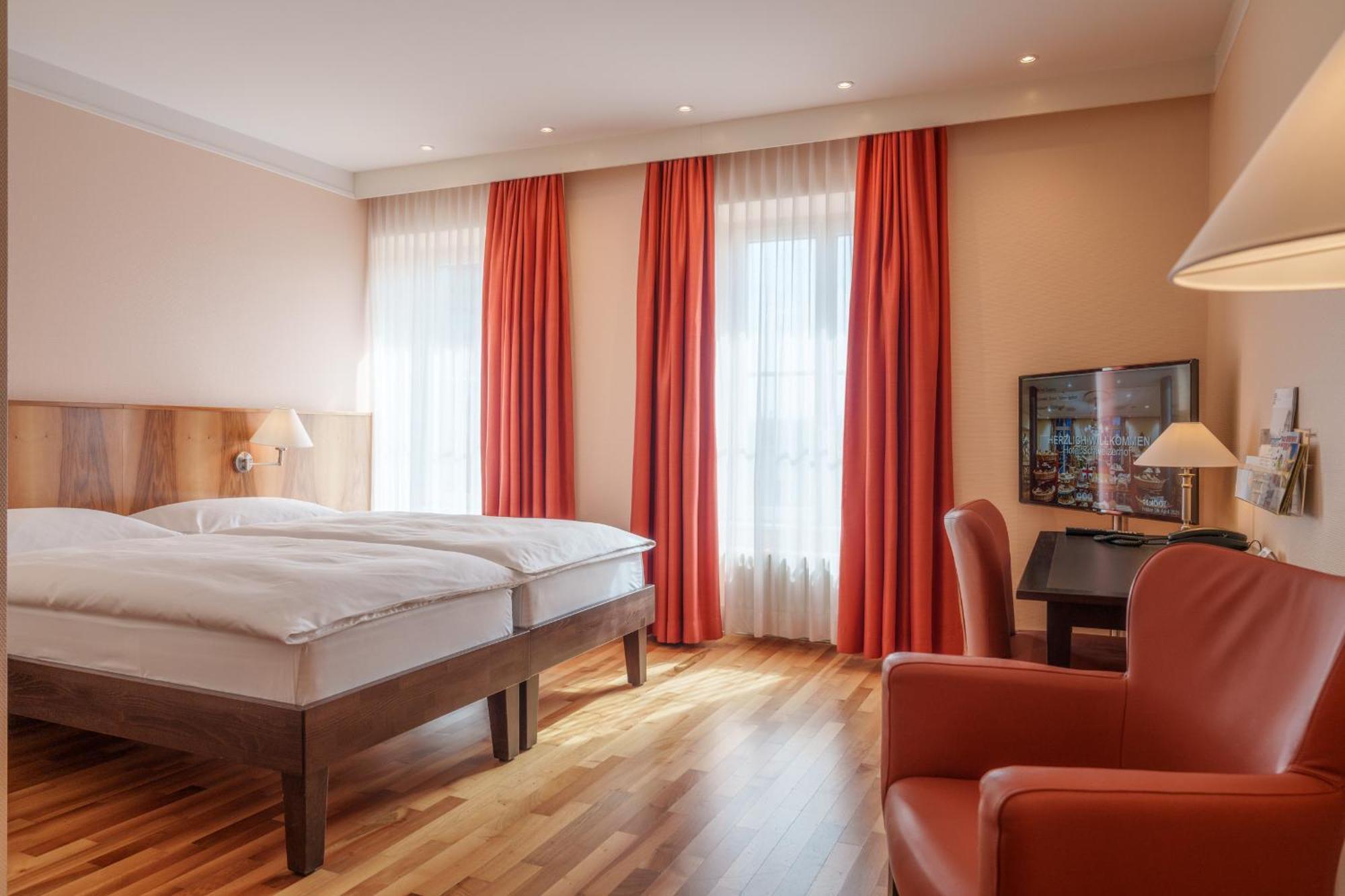 Hotel Schweizerhof Базел Екстериор снимка