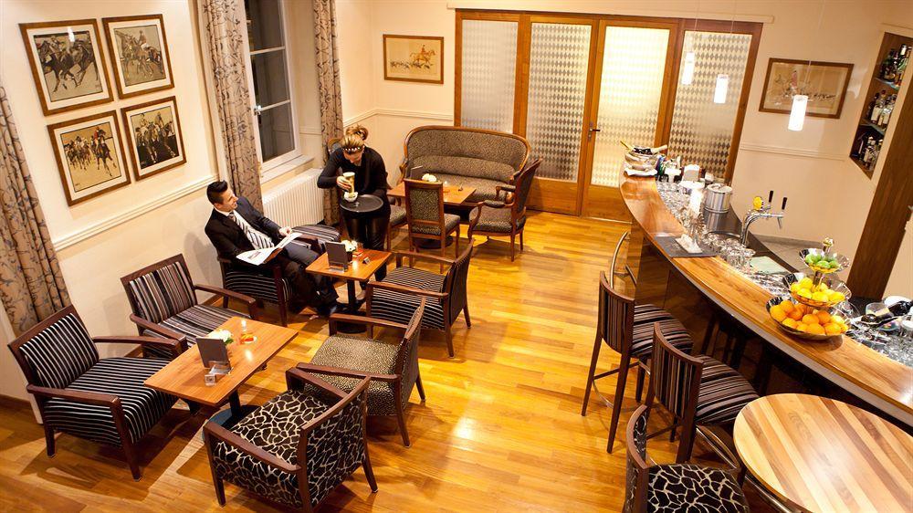 Hotel Schweizerhof Базел Екстериор снимка