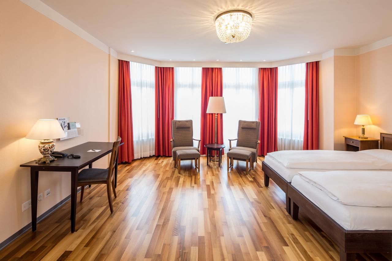 Hotel Schweizerhof Базел Екстериор снимка